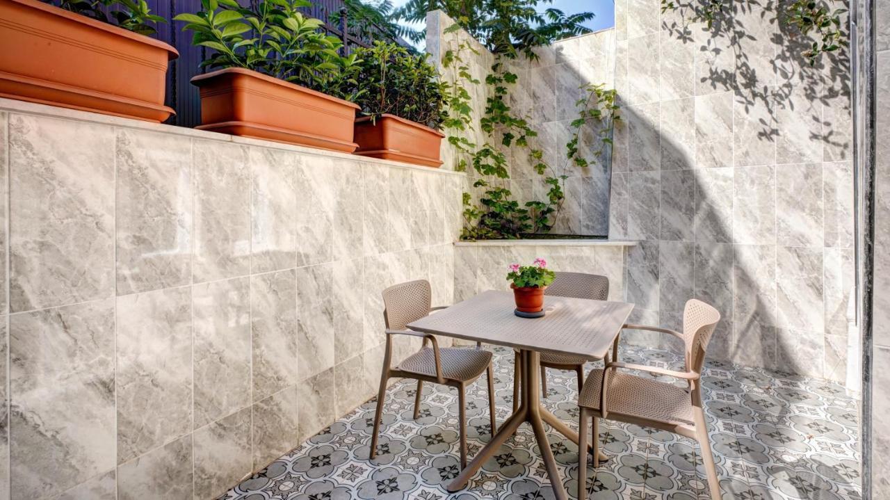 Seven Roses Apart Hotel Истанбул Екстериор снимка