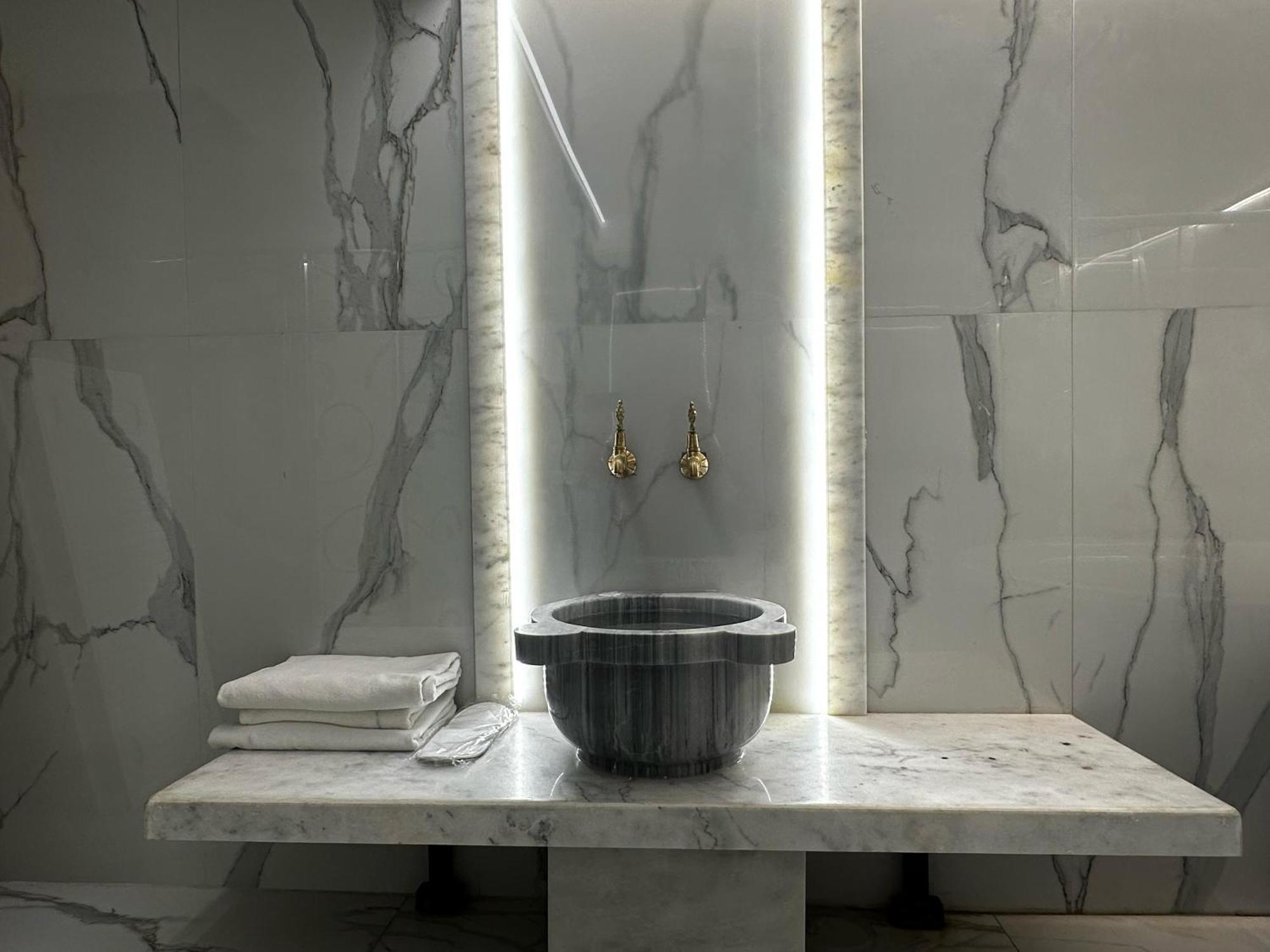 Seven Roses Apart Hotel Истанбул Екстериор снимка